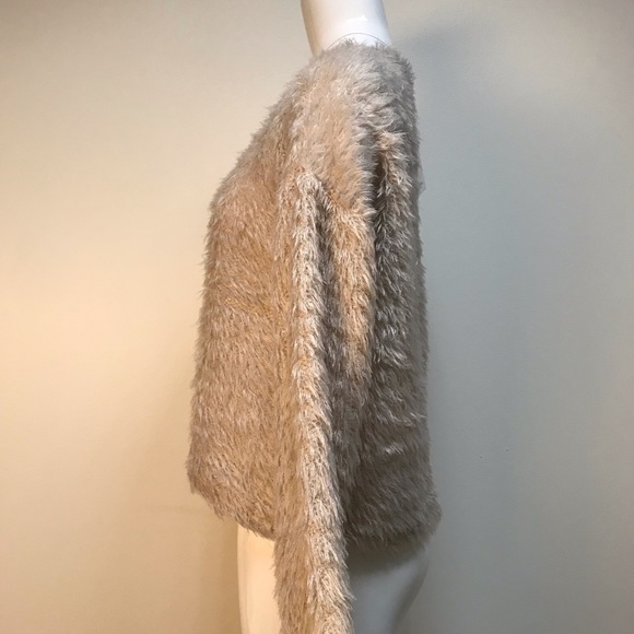 Zara Trafaluc cream fluffy white sweater - Picture 2 of 5